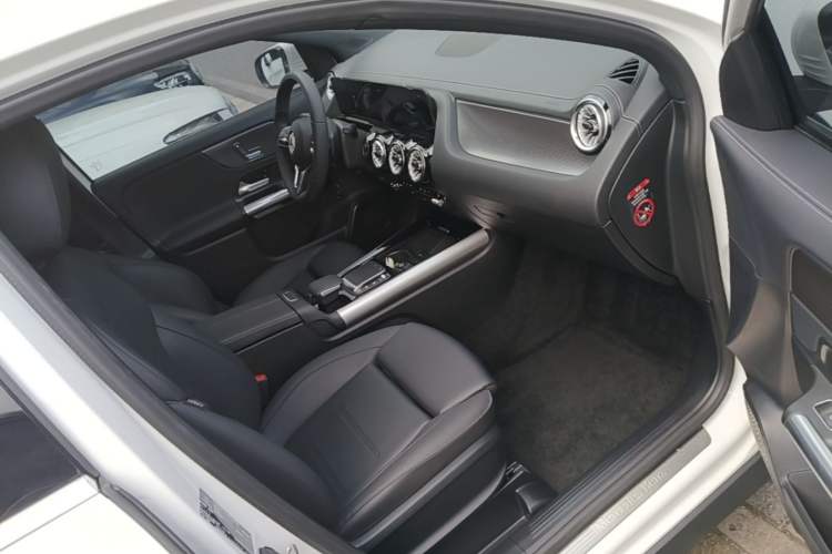 Used Mercedes-Benz GLA 2023 GLA 220
