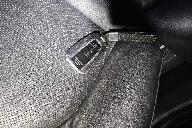 Used Toyota Camry 2019 Revised Version 2.0G Luxury Edition
