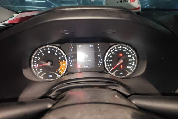 Used Jeep Renegade 2018 Connected Large Screen Version 180T Automatic Jingneng Version Instrument Cluster