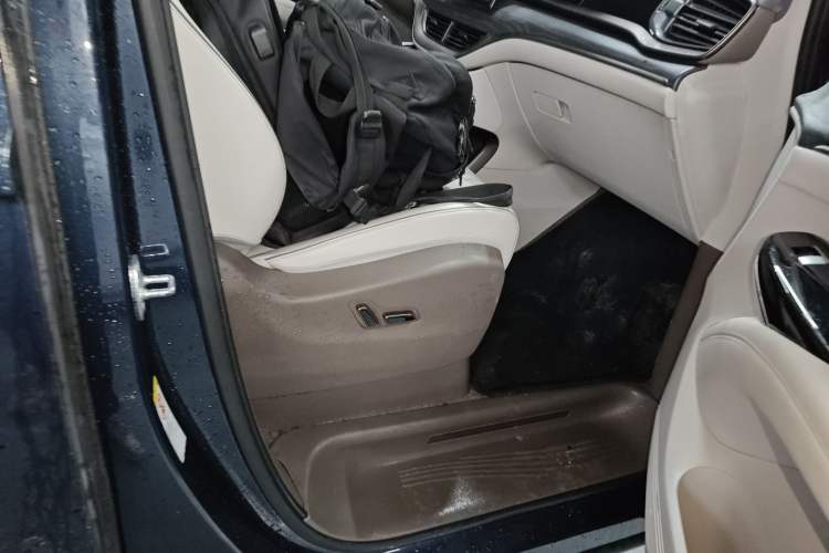 Used Denza D9 2022 DM-i 970 Four-Wheel Drive Flagship Model