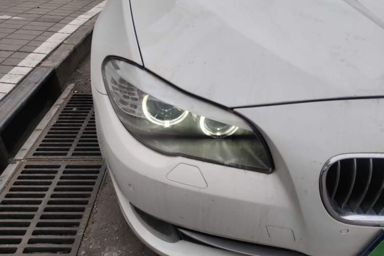 Used BMW 5 Series 2011 523Li Leading Model
