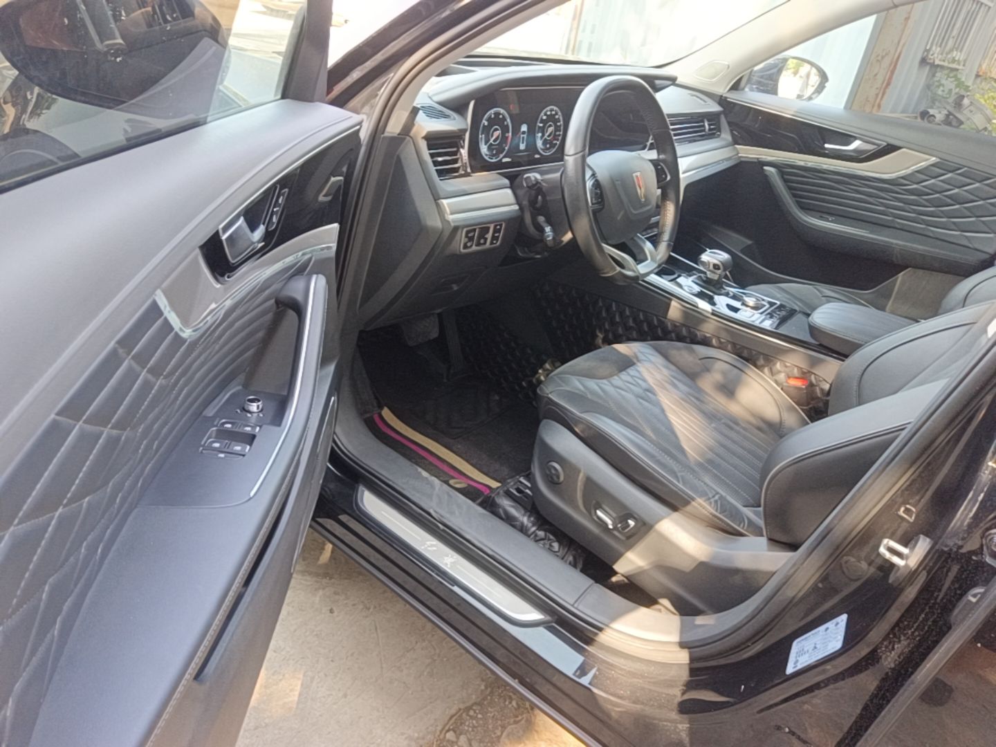 Hongqi HS5 2022 Facelifted Version 2.0T Smart Connect Flagship All-Wheel-Drive Edition — снимка 18