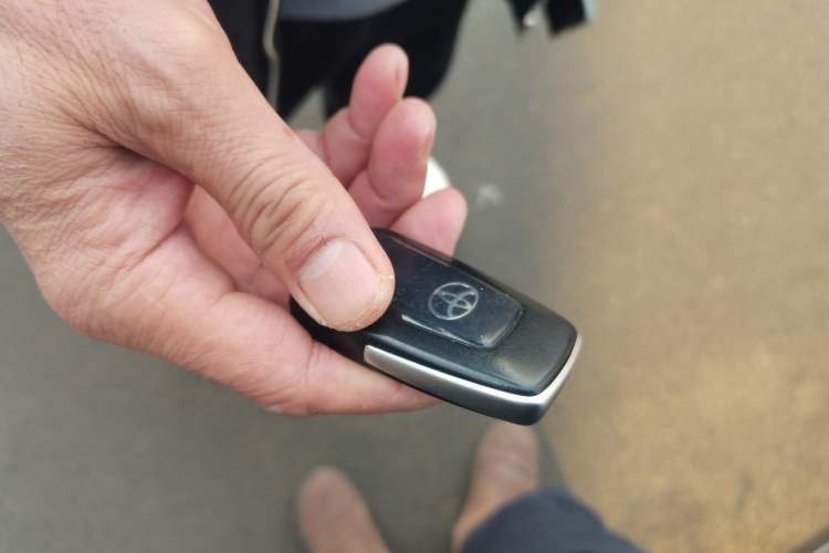 Used Toyota Avalon 2019 2.5L Touring Premium Version China VI Standard
