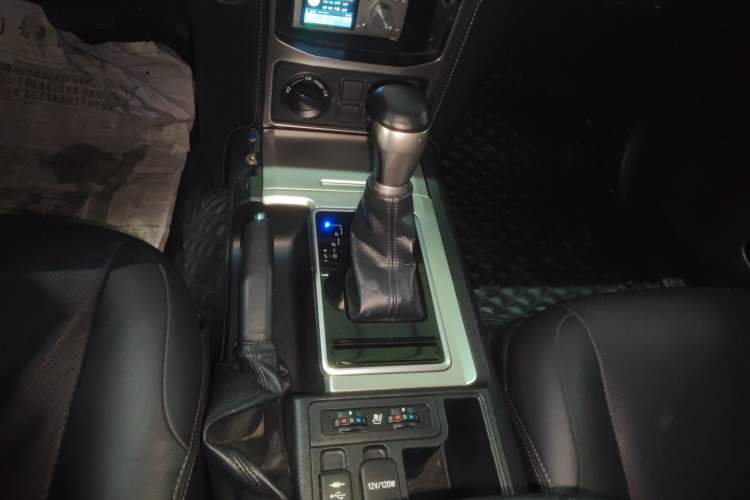 Used Toyota Prado 2019 3.5L Automatic TX-L Deluxe Edition with Rear-Mounted Spare Tire Gear Lever