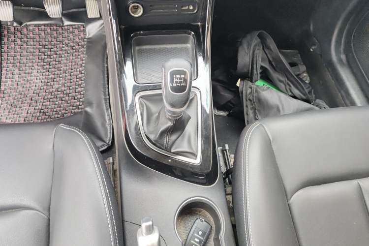 Used Land X2 2017 1.6L Manual Sharp Edition
