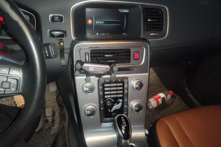 Used Volvo S60 2017 S60L T3 Smart Upgrade Edition Audio And AC Panel