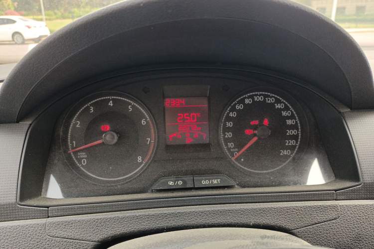 Used Volkswagen Santana 2016 1.6L Manual Fashion Edition Instrument Cluster