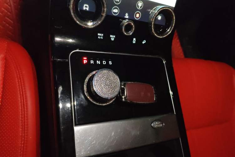 Used Land Rover Range Rover Velar 2019 250 PS