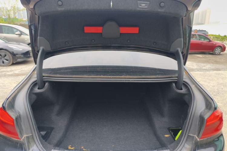 Used BMW 5 Series 2020 525Li M Sport Package Trunk