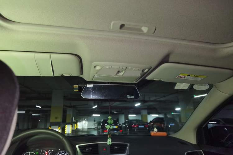 Used Nissan Sylphy 2019 1.6XV CVT Smart Connect Luxury Edition China V Standard Headliner