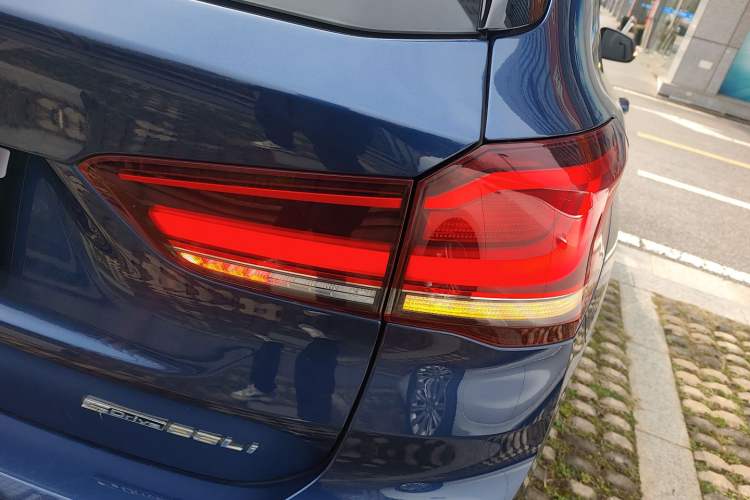 Used BMW X1 2021 sDrive25Li Leading Model
