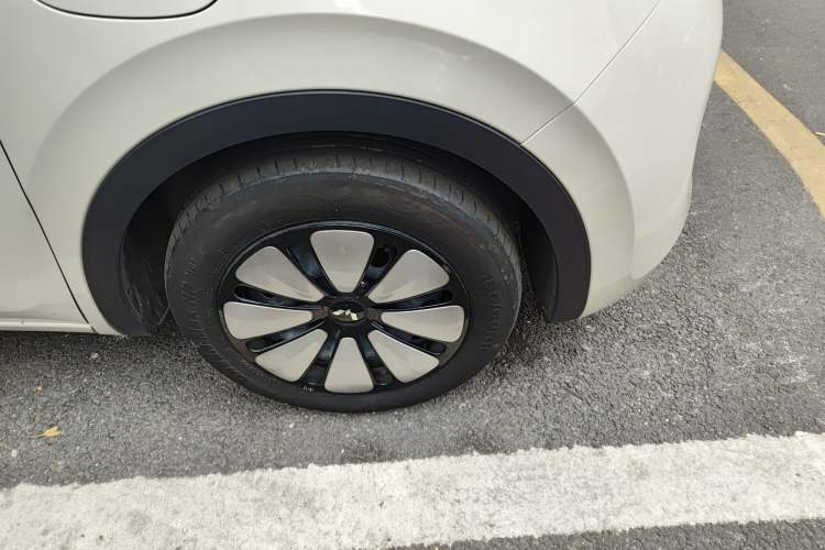 Used Wuling Bingo 2023 410 km Lingxi Deluxe Edition
