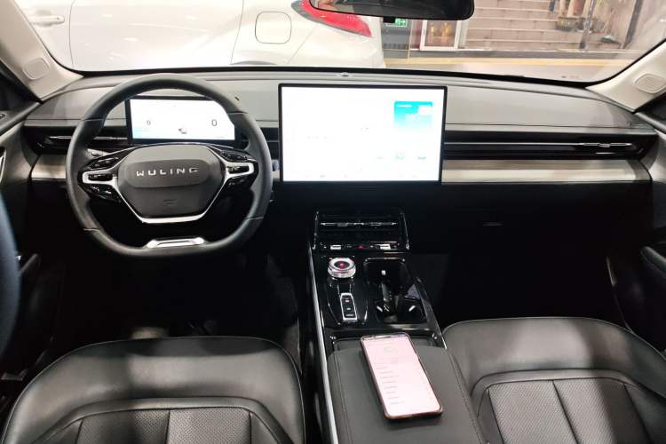 Used Wuling Xingguang 2024 Co-Creation Edition 510 Advanced Model
