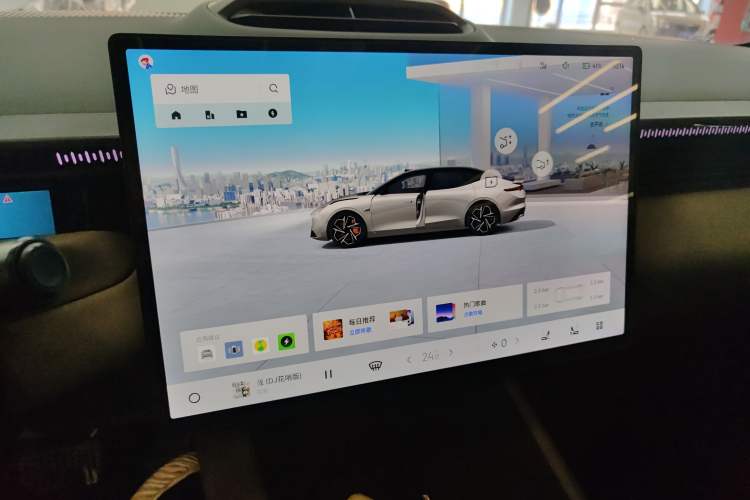 Used Lynk & Co Z10 2025 71 kWh 602 km Range Rear-Wheel Drive Pro