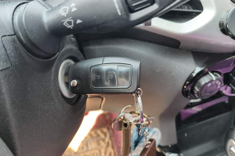 Used Ford EcoSport 2013 1.5L Automatic Fashion Model