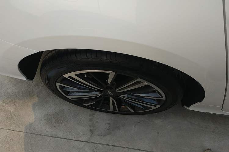 Used Chery Arrizo 8 2025 1.6T DCT Excellence Edition
