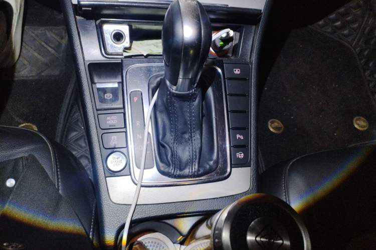 Used Volkswagen Magotan 2016 2.0 TSI Smart Luxury Version
