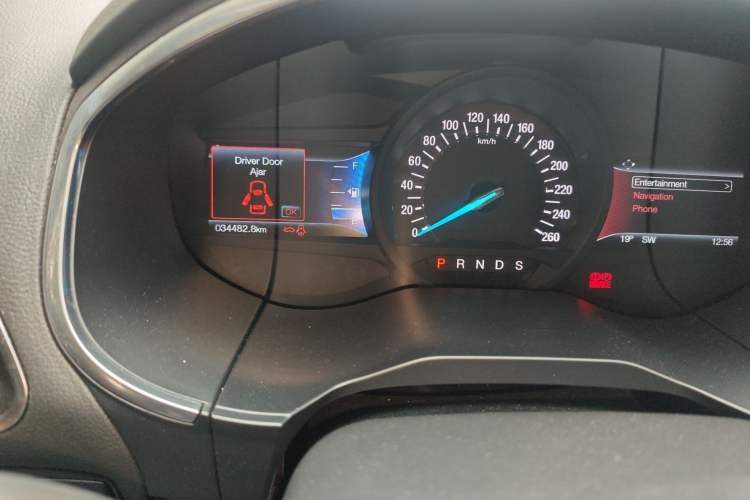 Used Ford Edge 2015 2.0T GTDi 4x4 High-Grade Model
