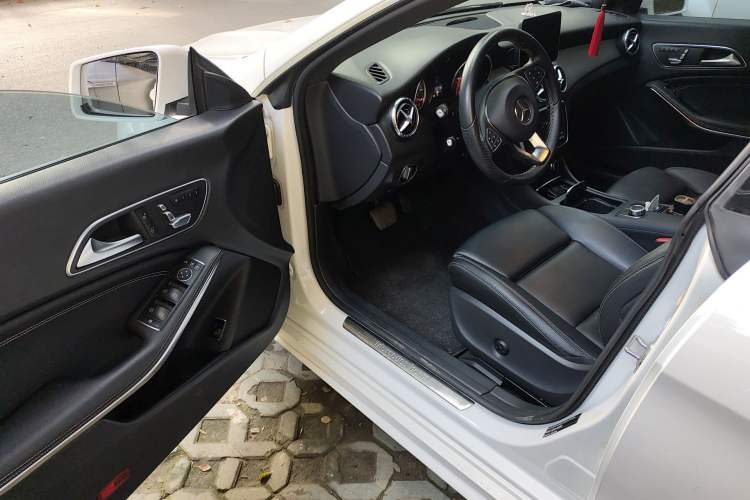 Used Mercedes-Benz CLA 2018 CLA 200 Style Edition Driver Seat