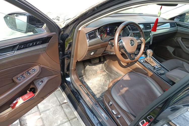 Used Volkswagen Phideon 2021 380TSI Luxury Edition
