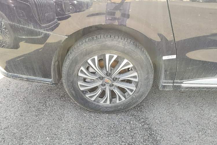 Used Hongqi HQ9 PHEV 2024 2.0T Four-Wheel Drive Business Edition Right Rear Wheel Hub