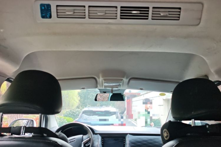 Used Jinbei Gold Hiace 2023 1.5L Passenger Van Travel Lion 5/6/7-Seater with Central Air Conditioning
