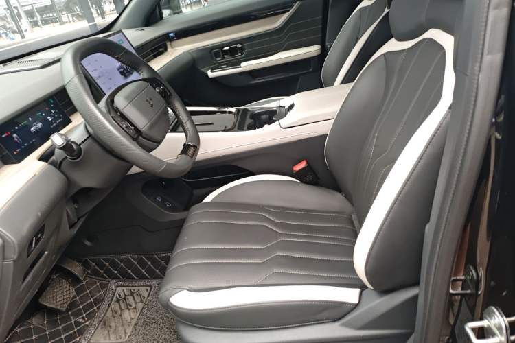 Used JETOUR Shanhai L6 2024 1.5TD DHT ULTRA