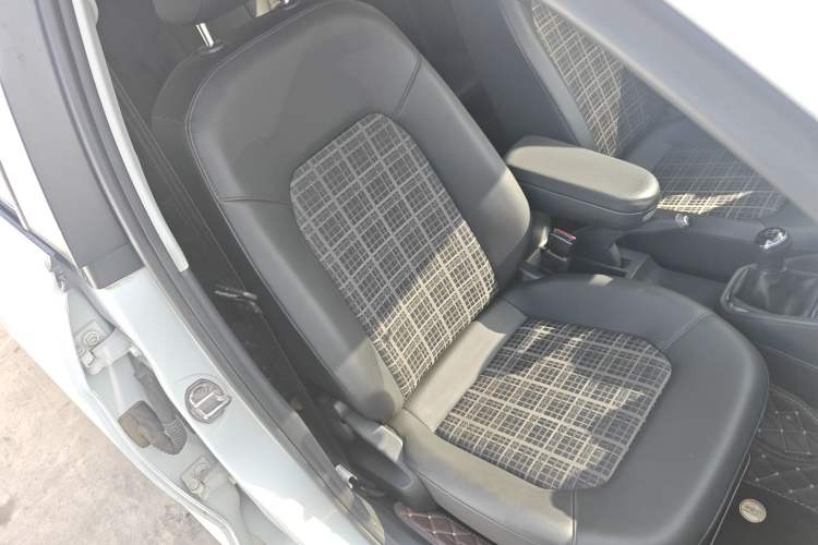 Used Volkswagen Jetta 2019 Dream Edition 1.5L Manual Comfort Version
