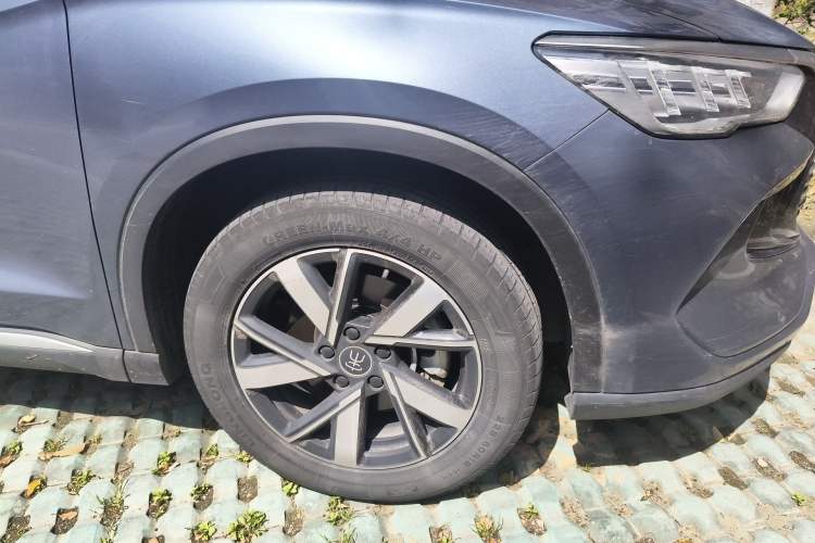 Used BYD Song Pro New Energy 2023 Champion Edition DM-i 110KM Beyond Model Right Front Wheel Hub