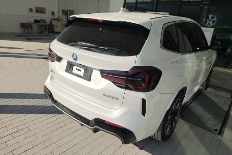 Used BMW iX3 2024 Leading Model
