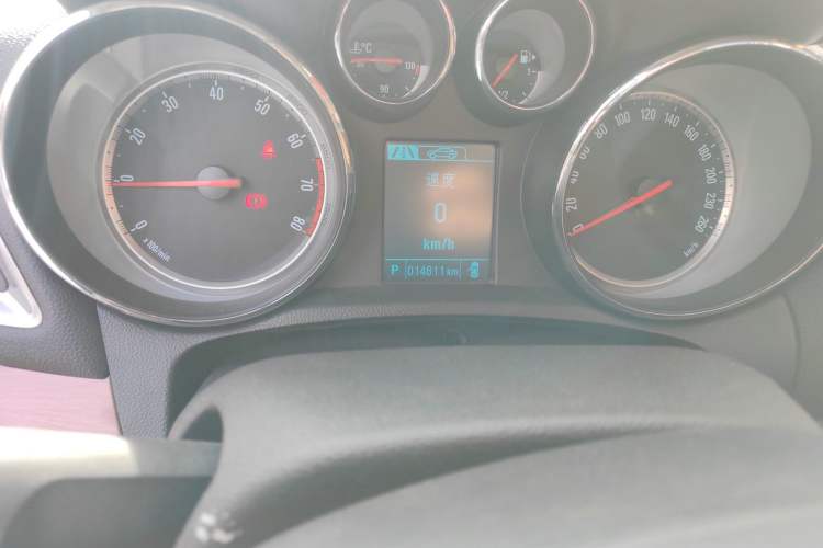 Used Buick Encore 2014 1.4T Automatic All-Wheel-Drive Flagship Edition
