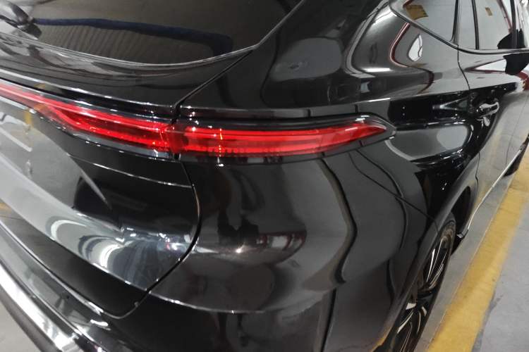 Used Toyota Venza 2022 2.0L CVT Two-Wheel Drive Prestige Edition Right Rear Taillight