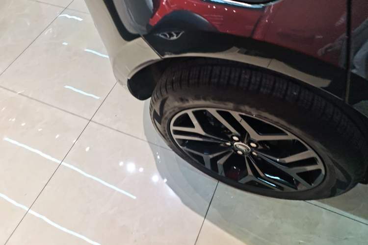 Used Land Rover Range Rover Evoque 2022 Range Rover L 249 PS R-Dynamic HSE Luxury Edition
