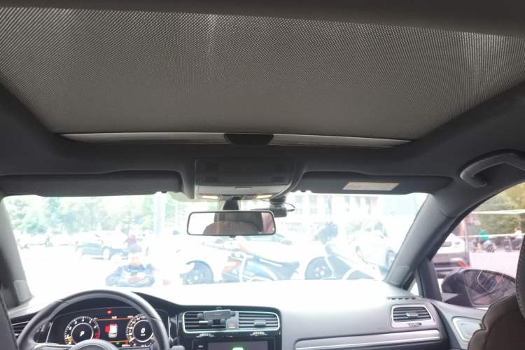 Used Volkswagen Golf 2020 280TSI DSG R-Line Version Headliner