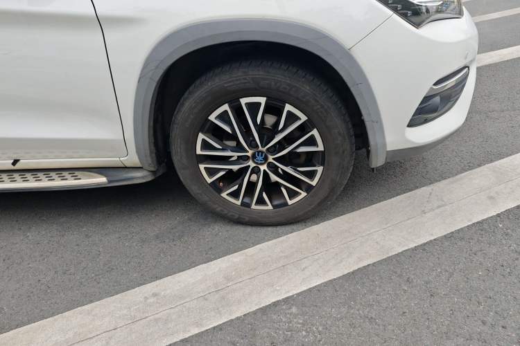 Used BYD Song New Energy 2017 Song DM 1.5TID All-Wheel Drive Luxury Model
