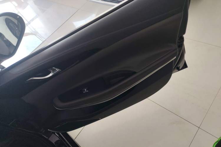 Used Changan Raeton CC 2018 1.5T Automatic Haoya Model Guangmang Edition China V Standard
