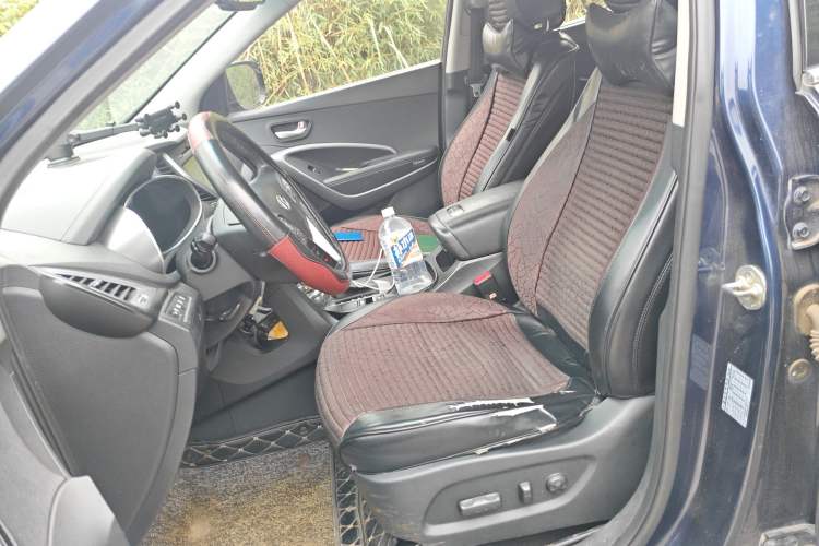 Used Hyundai Santa Fe 2017 2.0T Automatic All-Wheel Drive Smart 7-Seater Left Front Seat