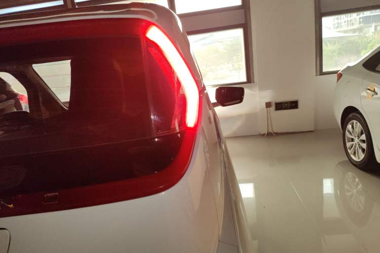 Used Wuling NAMMIEV 2021 Passion Edition Right Rear Taillight
