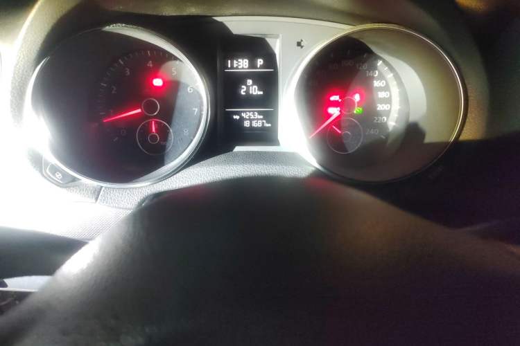 Used Volkswagen Golf 2012 1.4 TSI Automatic Comfort Edition Instrument Cluster