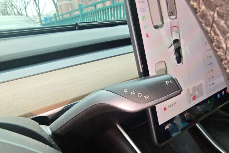 Used Tesla Model 3 2019 Standard Range Rear-Wheel Drive Upgraded Version (60 kWh)
