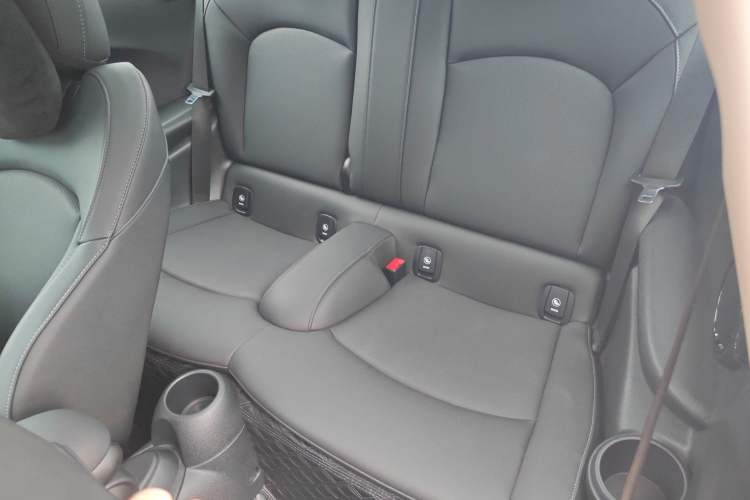 Used MINI 2023 Updated 1.5T COOPER Artist Left Rear Seat