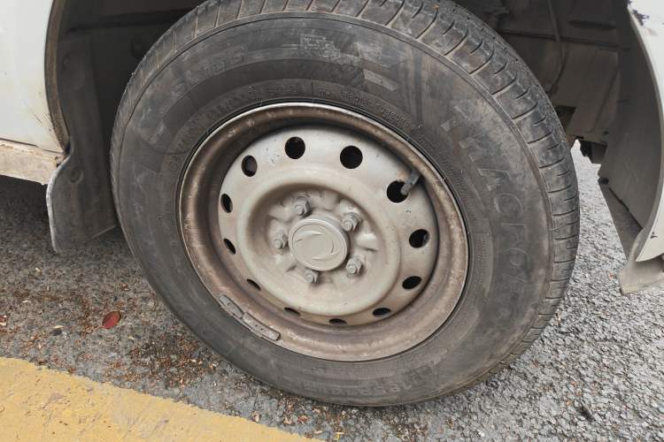 Used Dongfeng Xiaokang EC36 2021 Standard Model Ningde Times Battery Right Front Wheel Hub