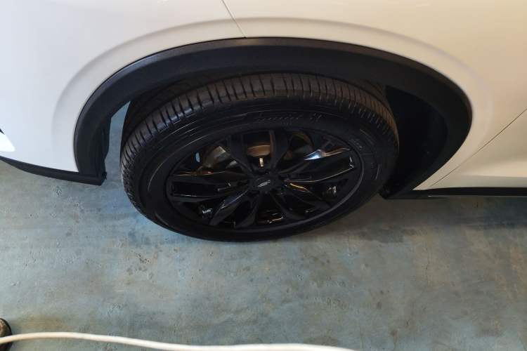Used CHANGAN OSHAN X5 PLUS 2023 1.5T DCT Excellence Edition
