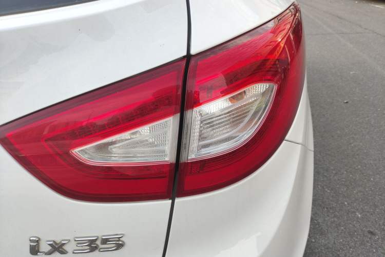 Used Hyundai ix35 2015 2.0L Automatic 2WD Smart Version China V Standard
