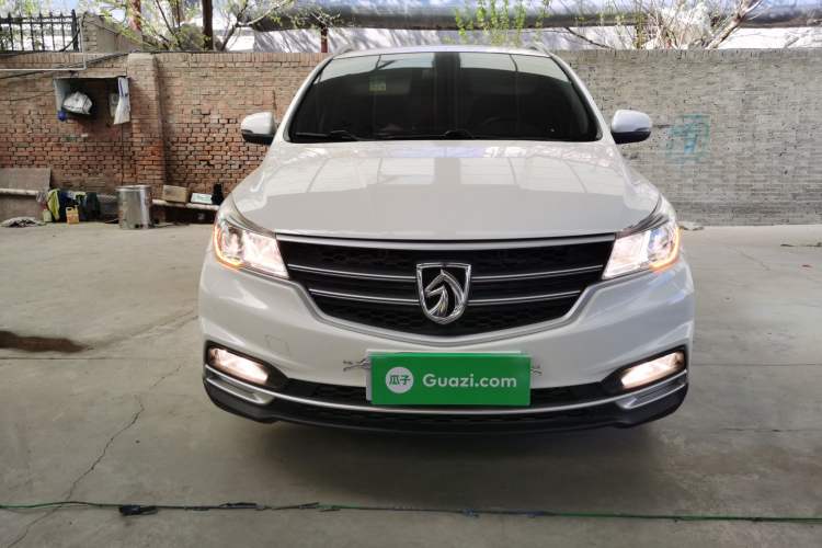 Used Baojun 730 2019 1.5L Manual Fashion Model 7-seater China VI Front