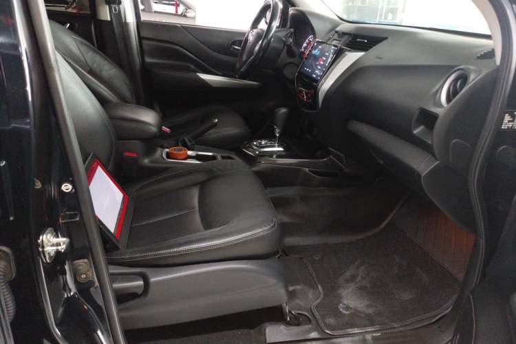 Used Nissan Terra 2020 2.5L XL Upper Automatic Two-Wheel Drive Luxury Edition