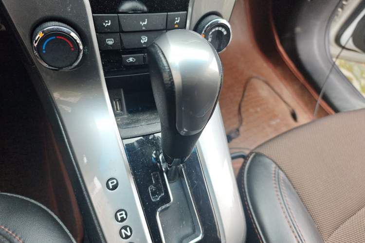 Used Chevrolet Cruze 2013 Hatchback 1.6L Automatic Luxury Model