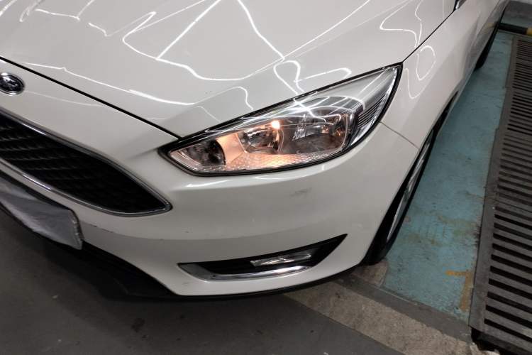 Used Ford Focus 2017 Hatchback EcoBoost 180 Automatic Elite Model Left Front Headlight