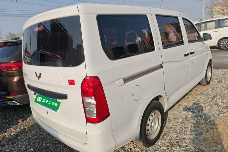 Used Wuling Rongguang V 2016 1.5L Practical Version
