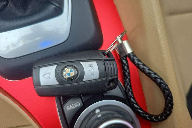 Used BMW X1 2014 sDrive18i Leading Model
